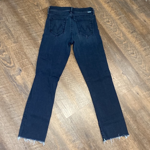 MOTHER THE RASCAL ANKLE SNIPPET IN A TRIP DOWN MEMORY LANE SUPER STRETCH DENIM - Picture 13 of 16